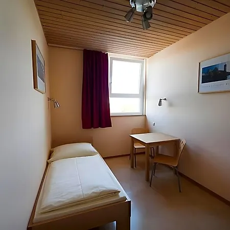 Haus International Hostel *