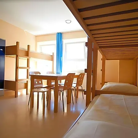Albergue Haus International *
