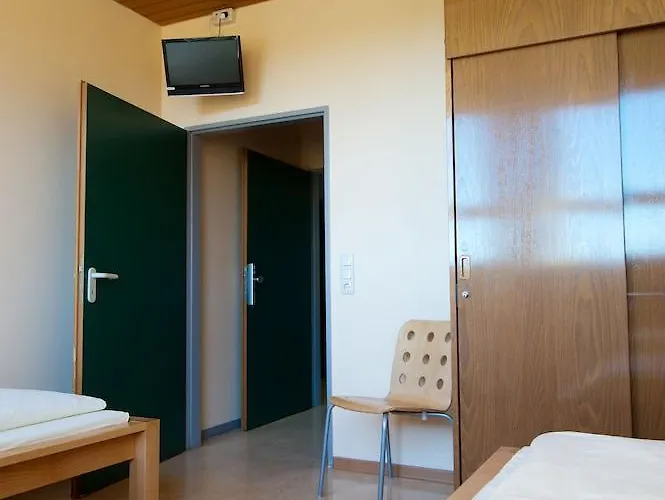 Haus International Hostal *