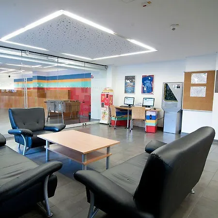 Haus International Хостел